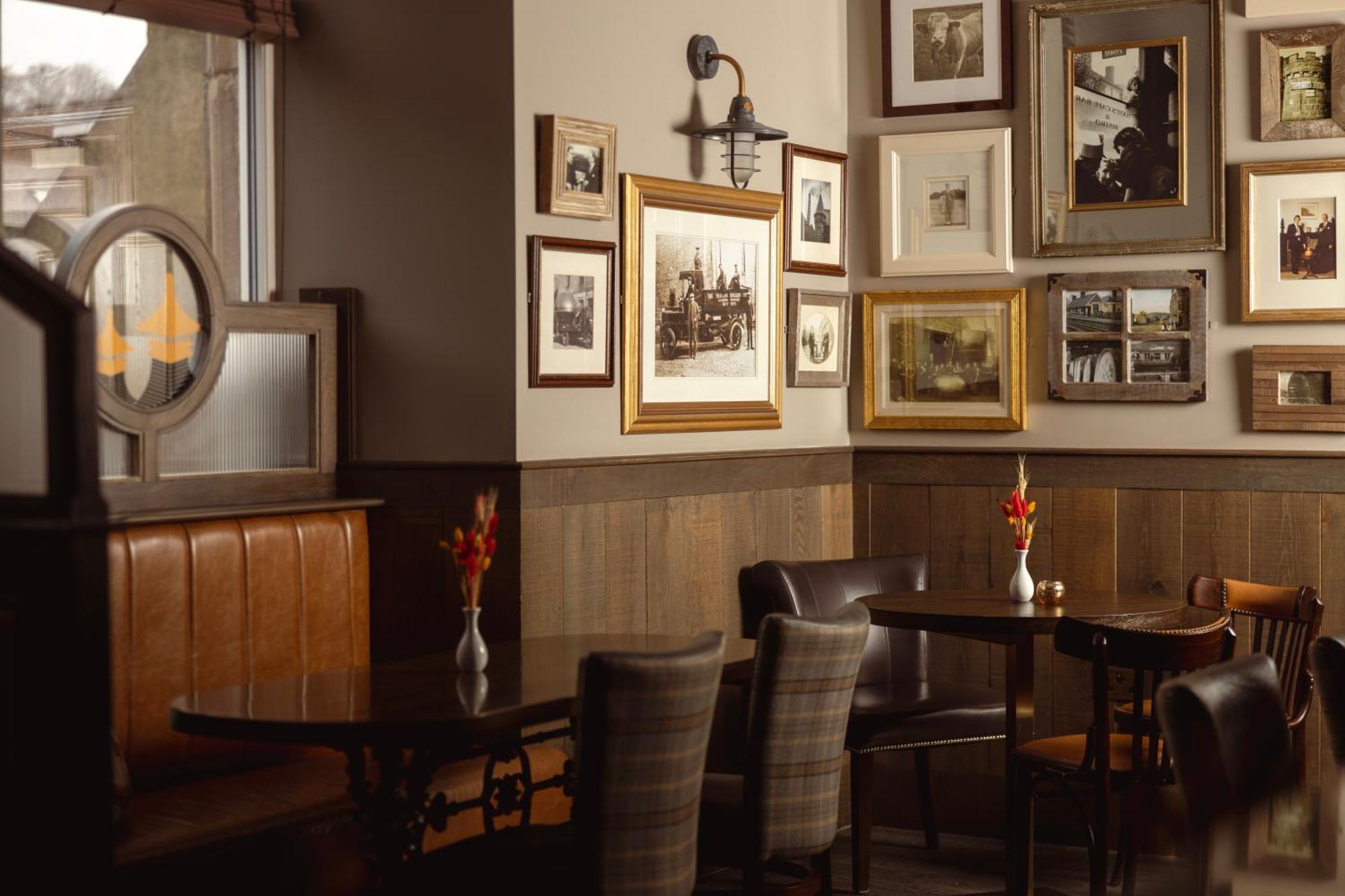 The Station Hotel Rothes Exterior foto